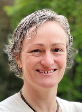 Jo Morris.