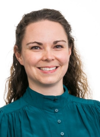 Headshot of physiotherapist Dr Elizabeth Dylke.